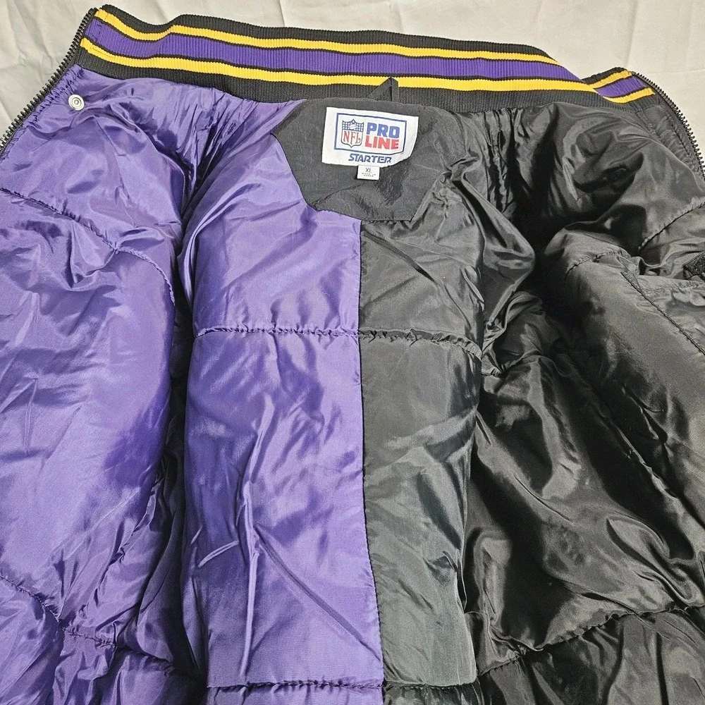 Nfl‎ Pro Line by Starter Vintage Minnesota Vikings Bomber Jacket  XLarge